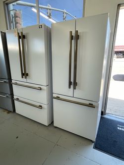 New FORNO 30 in 17.5 Cu Ft Refrigerator/ 2 Years Warranty