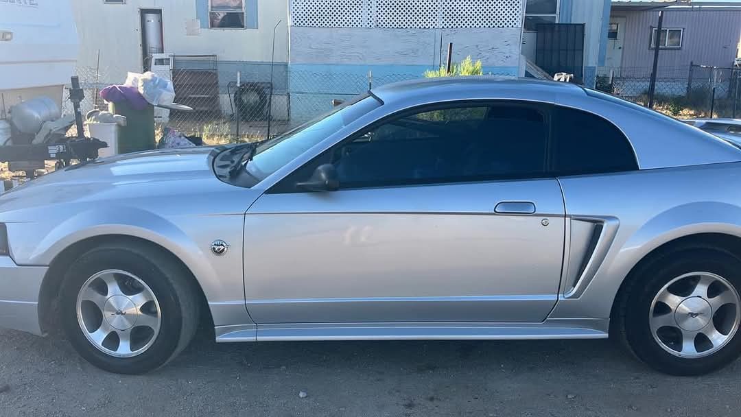 2004 Ford Mustang