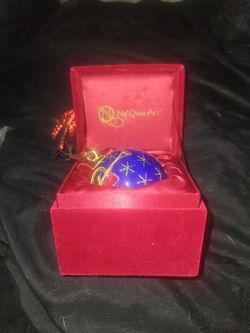 Ne'Qwa Art X-MASS ornament By Gillian  Roberts