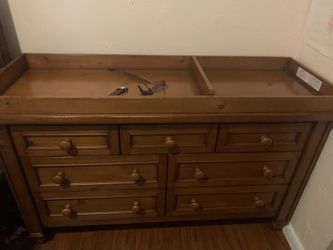 Pottery barn kids dresser with Removable changing table topper Honey oak