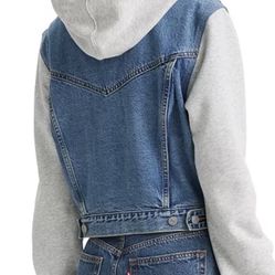 Levi's® mixes in some hoodie details with a classic denim trucker jacket silhouette  size medium like new 