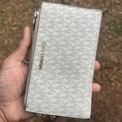 Micheal Kors Wallet 
