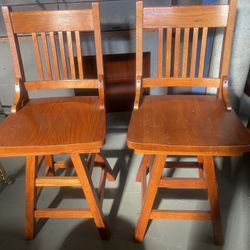 Matching Set Of Barstools 