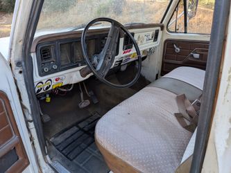 1973 Ford F250 2wd truck