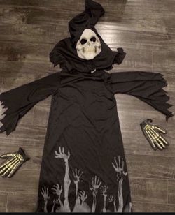 Halloween Kids Grimm Reaper Glow In The Dark Costume Size S (5-7)