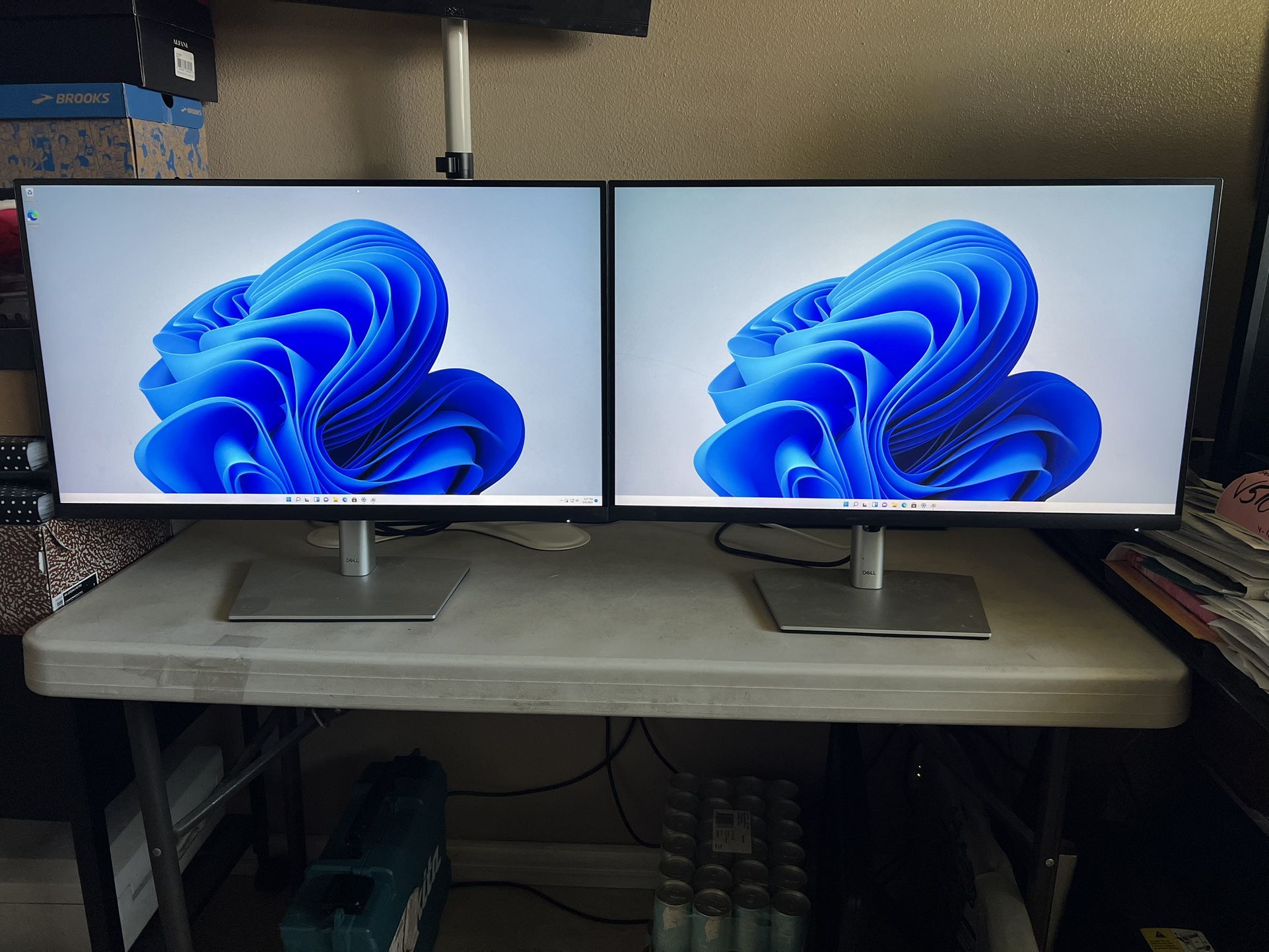 Dell DUAL (2) P2723QE USB-C Monitors 27” 4K UHD (3840 x 2160) LED, IPS, 5ms, 16:9, 2160p, DP 1.4/HDMI 2.3) ETHERNET, 90w PD, PORTRAIT/LANDSCAPE MODE