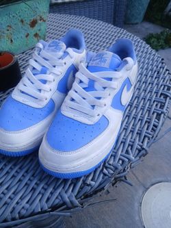 Nikes size 6.5youth