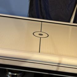 Air Hockey Table
