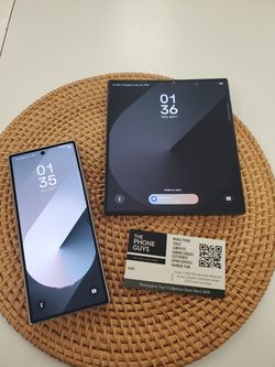 Samsung Galaxy Z Fold 6 (Unlocked) - Pre-Owned