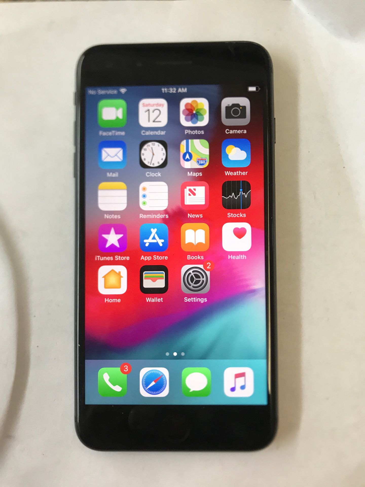 iPhone 8 Plus 64 GB att clean esn