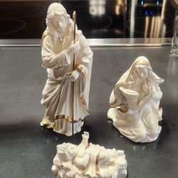 Mikasa KT421-695 Gold accent 1980's Holy Night Nativity Set