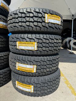 285/70/17 vendo un set de llamtas nuevas con 50,000 millas de garantia