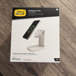 Otterbox Charging Stand With MagSafe