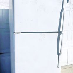 GE Refrigerator