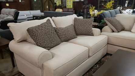 Large sofa & loveseat