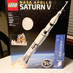 Lego NASA Apollo Saturn V