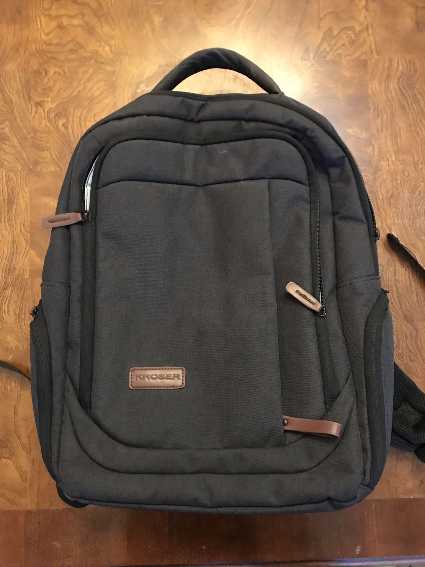 Tech Back Back Used Great Condition work laptop charging backpack