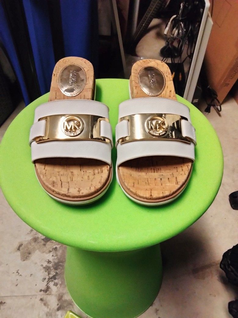 Sandles