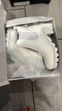 White Boots 