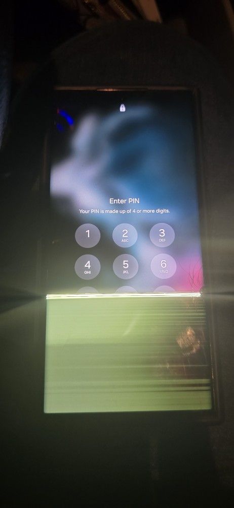 Samsung S23 Ultra *cracked Screen* Like New
