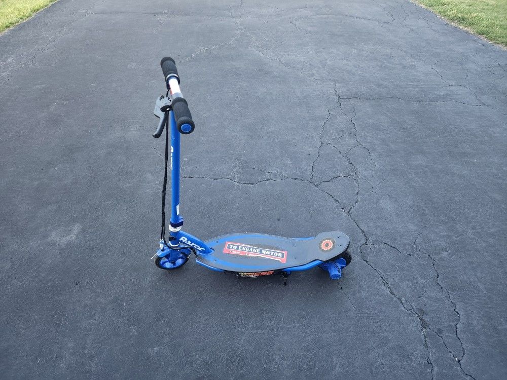 Razor Power Core E95 Electric Scooter - Blue
