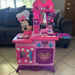 Minnie Mouse Kitchen Set