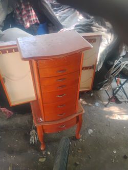 Jewelry Box Needs A Little Glue