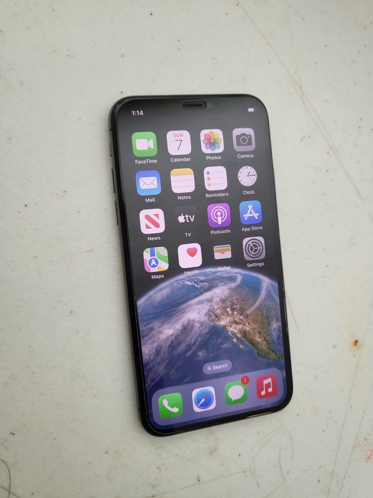 Apple iPhone X 64 GB UNLOCKED. COLOR BLACK. WORK VERY WELL.PERFECT CONDITION. 