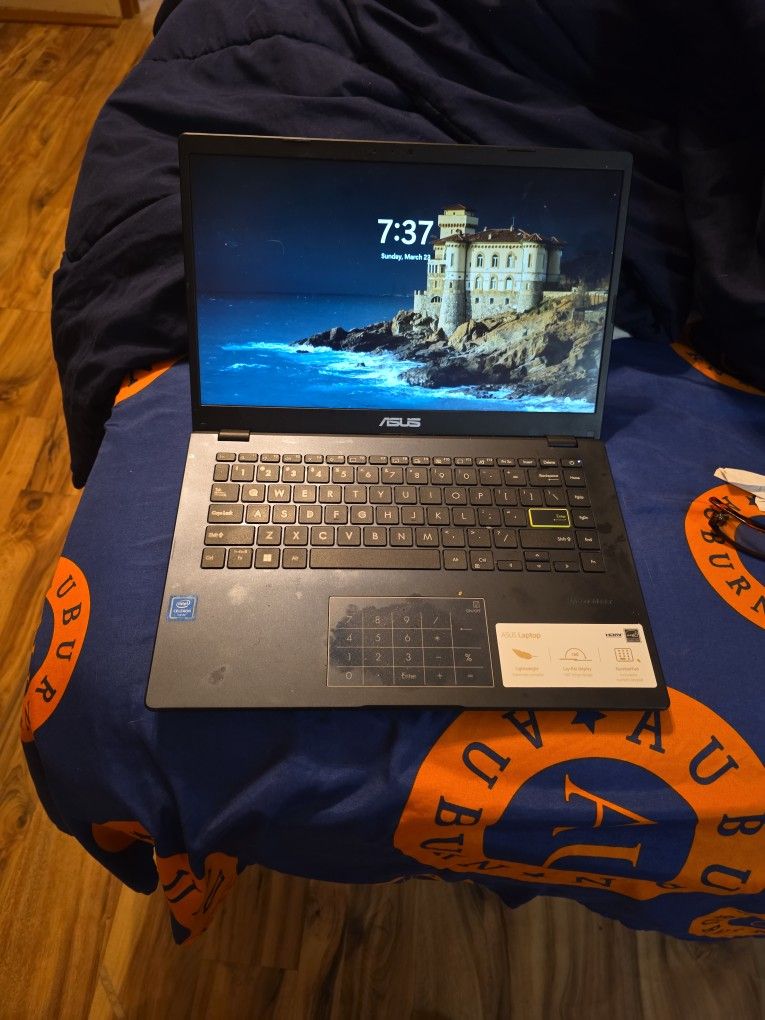 Laptop