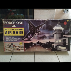 1990 Ertl Force One Air Strike Command Air Base playset