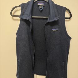 Navy Blue Patagonia Women’s Size M Vest