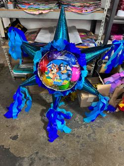Bluey star with balls piñata