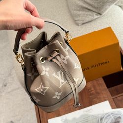 Leather Mini Bucket Handbag Crossbody Bag 