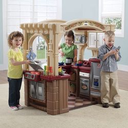 Step2 Grand Walk-In Kitchen & Grill Kids Playset