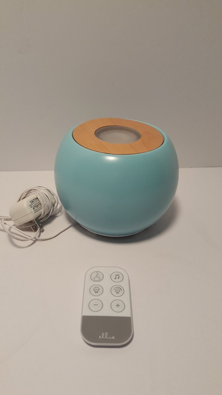 HoMedics ARM-530 Ellia Awaken Ultrasonic Aroma Diffuser with starter oil