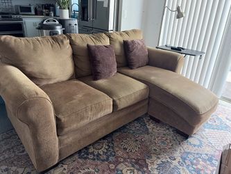 Ashley Furniture Sofa with Reversible Chaise – 84”