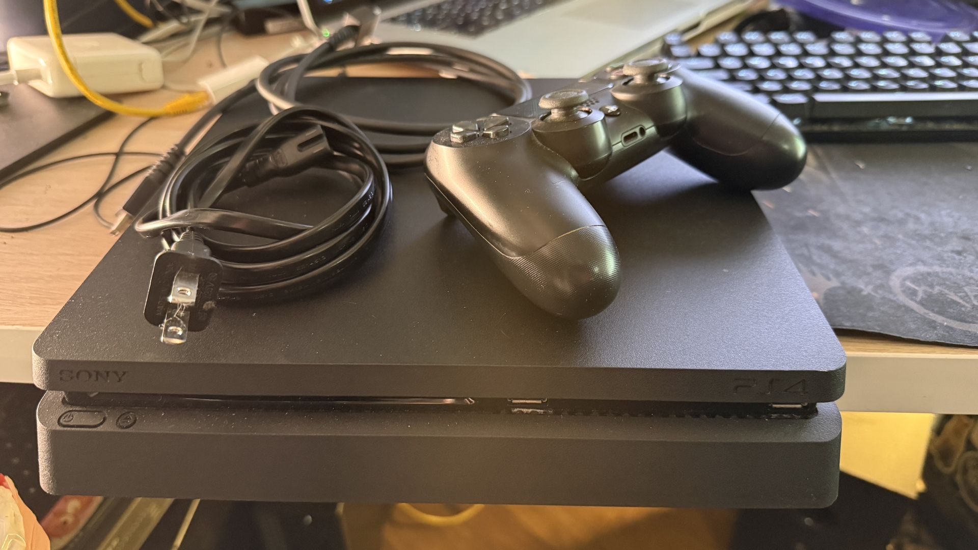 PS4 Slim (firmware version 9.0) + Cables + Controller | Full reset | CUH-2015A