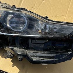 2017-2020 lexus IS300 headlight 