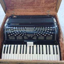 Enrico Roselli Vintage Accordion 