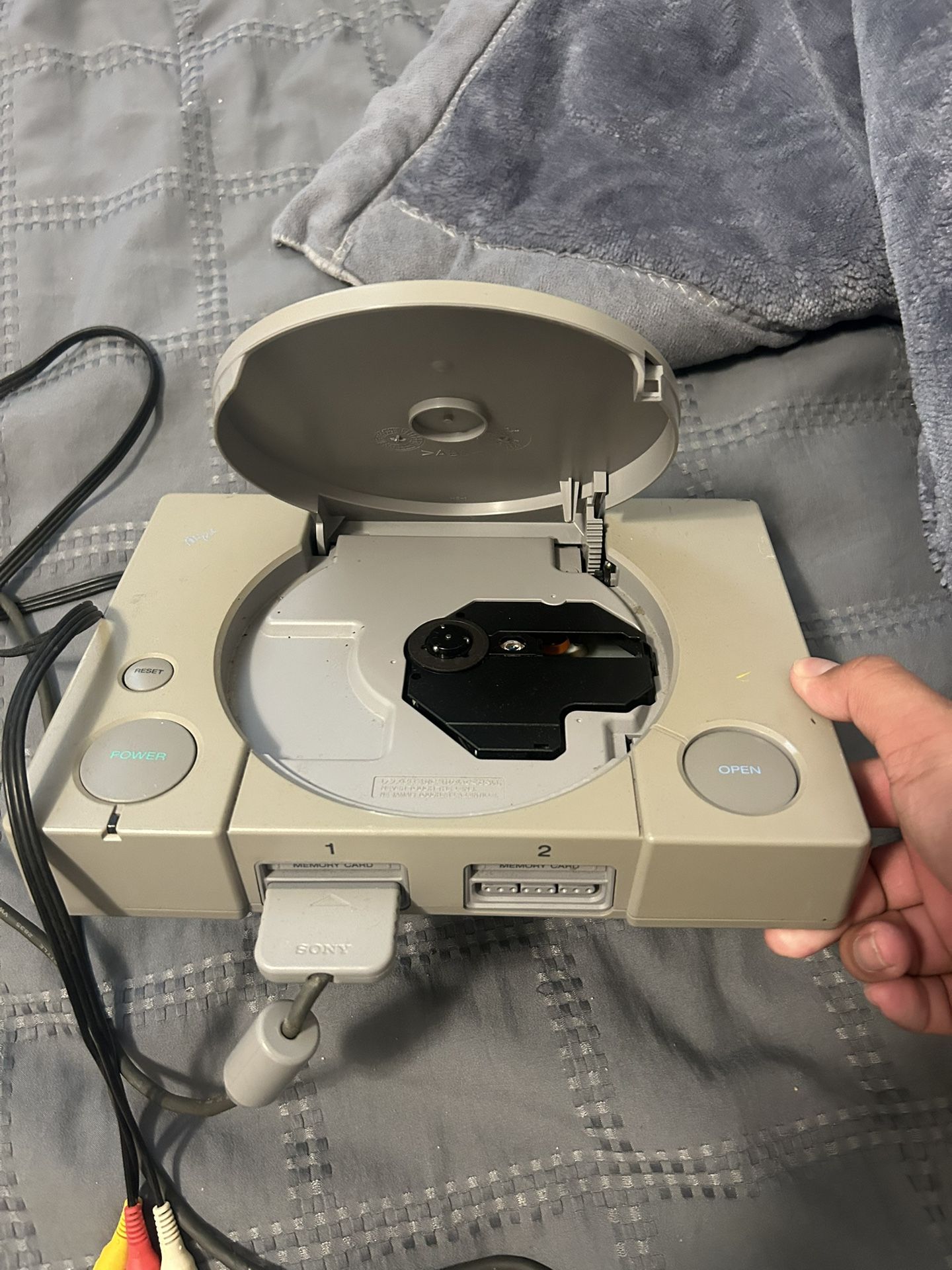 Playstation 1(missing power cord)
