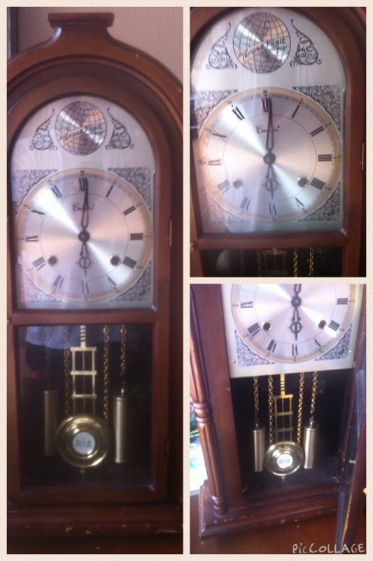 Antique wall clock centurion - 35 day wind-up clock with key Great for any antique collector!!!! In good condition.
