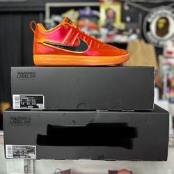 Nike Warning Booker