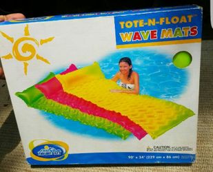 New The Wet Set Wave Mat Float