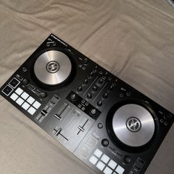 Traktor Kontrol S2