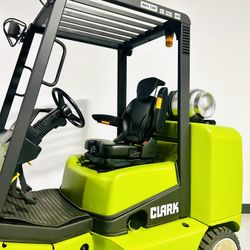 Big CLARK Forklift Capacity 11000 Lb. Triple Mast. Side Shift. 62” Forks Class4. Only 5k Hours. Ready For Use. Propane
