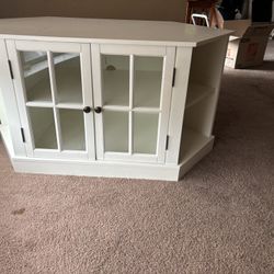 TV stand shelf