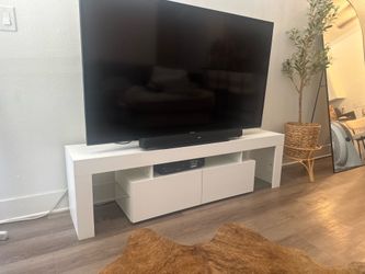 White Modern led tv stand