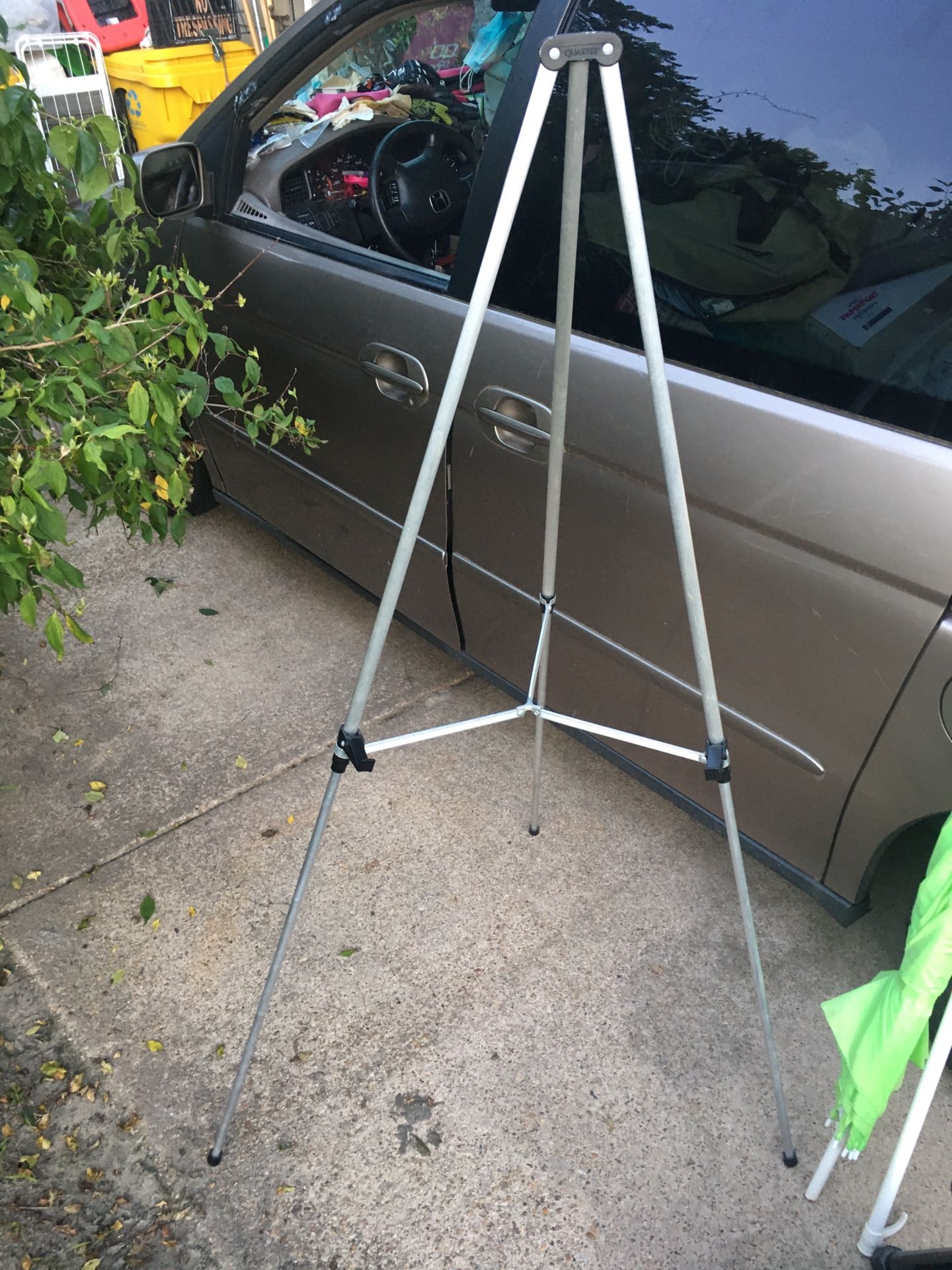 Very Nice Adjustable Aluminum Picture Tripod Only $30 Firm