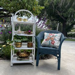 Vintage White Wicker Peacock Beaded 4 Tier Boho Plant Stand Book Shelf Cottage Garden Petite Display