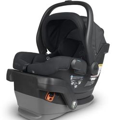 Uppa Baby Mesa V2 Car Seat With Cocoon And Bug Shield 